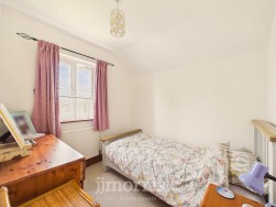 Parc Yr Eglwys, Dinas Cross, SA42
