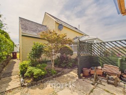 Parc Yr Eglwys, Dinas Cross, SA42