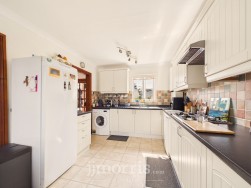 Parc Yr Eglwys, Dinas Cross, SA42