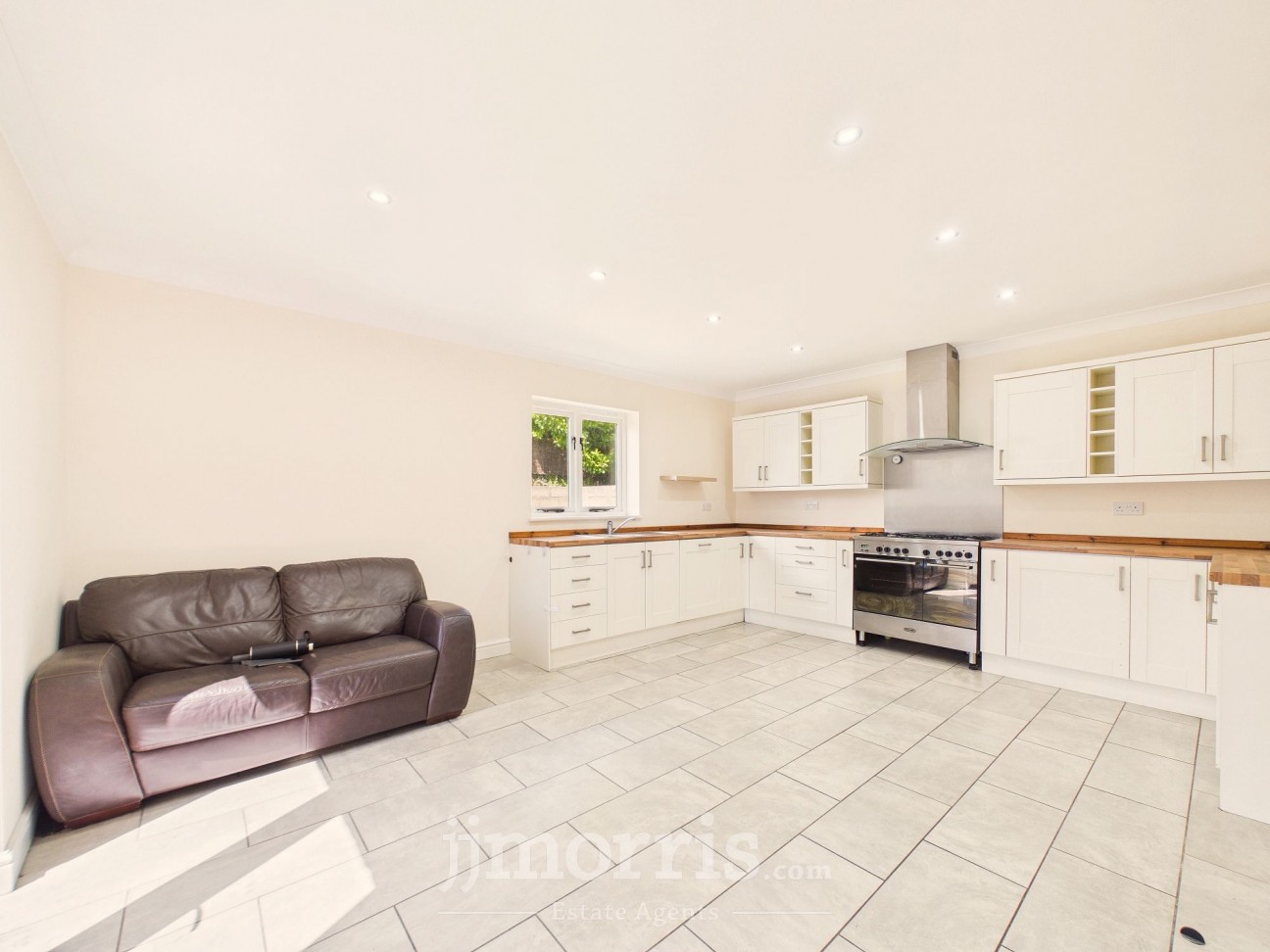 Maes Yr Afon, Goodwick, SA64