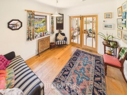 Long Street, Newport, SA42