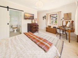Long Street, Newport, SA42