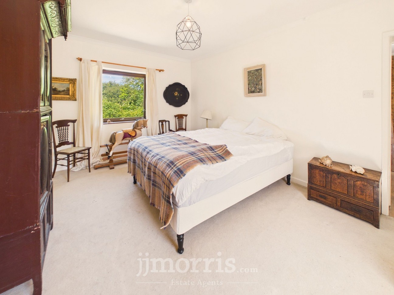 Long Street, Newport, SA42