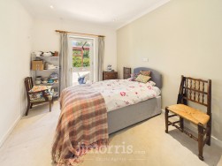 Long Street, Newport, SA42