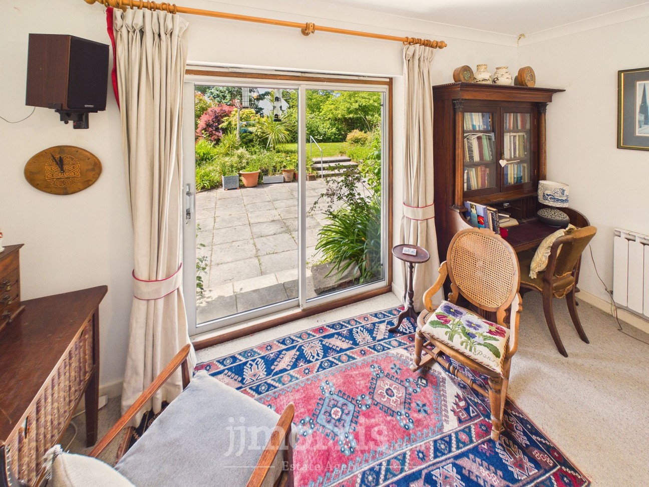 Long Street, Newport, SA42