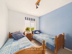 Newport, SA42