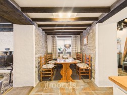 Maenclochog, Clynderwen, SA66