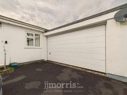 Chapel Road, Crundale, SA62