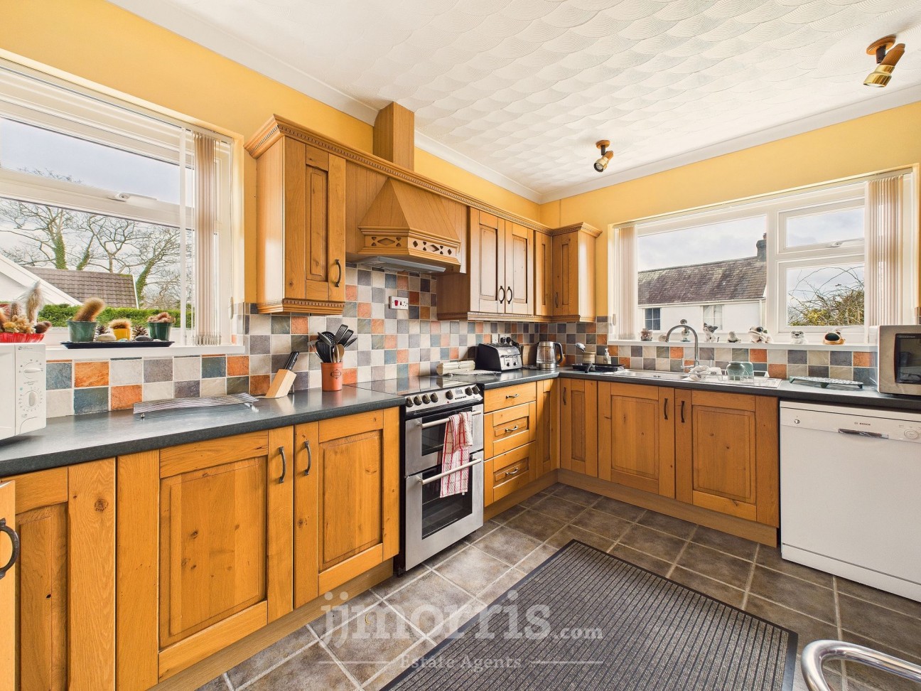 Chapel Road, Crundale, SA62