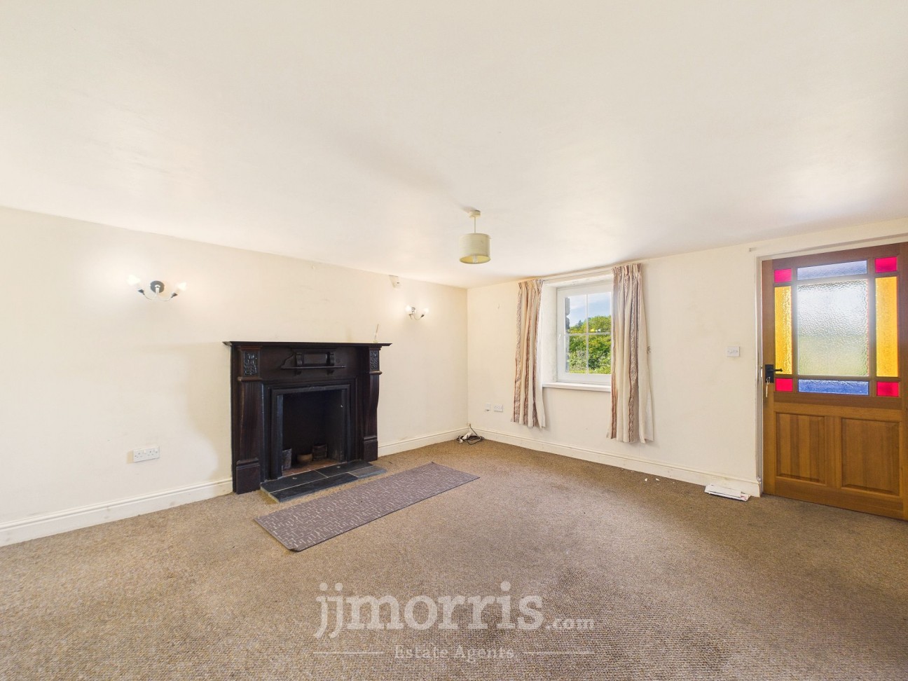 Dinas Cross, Newport, SA42
