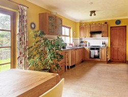 Parc Yr Eglwys, Dinas Cross, SA42