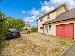 Parc Yr Eglwys, Dinas Cross, SA42
