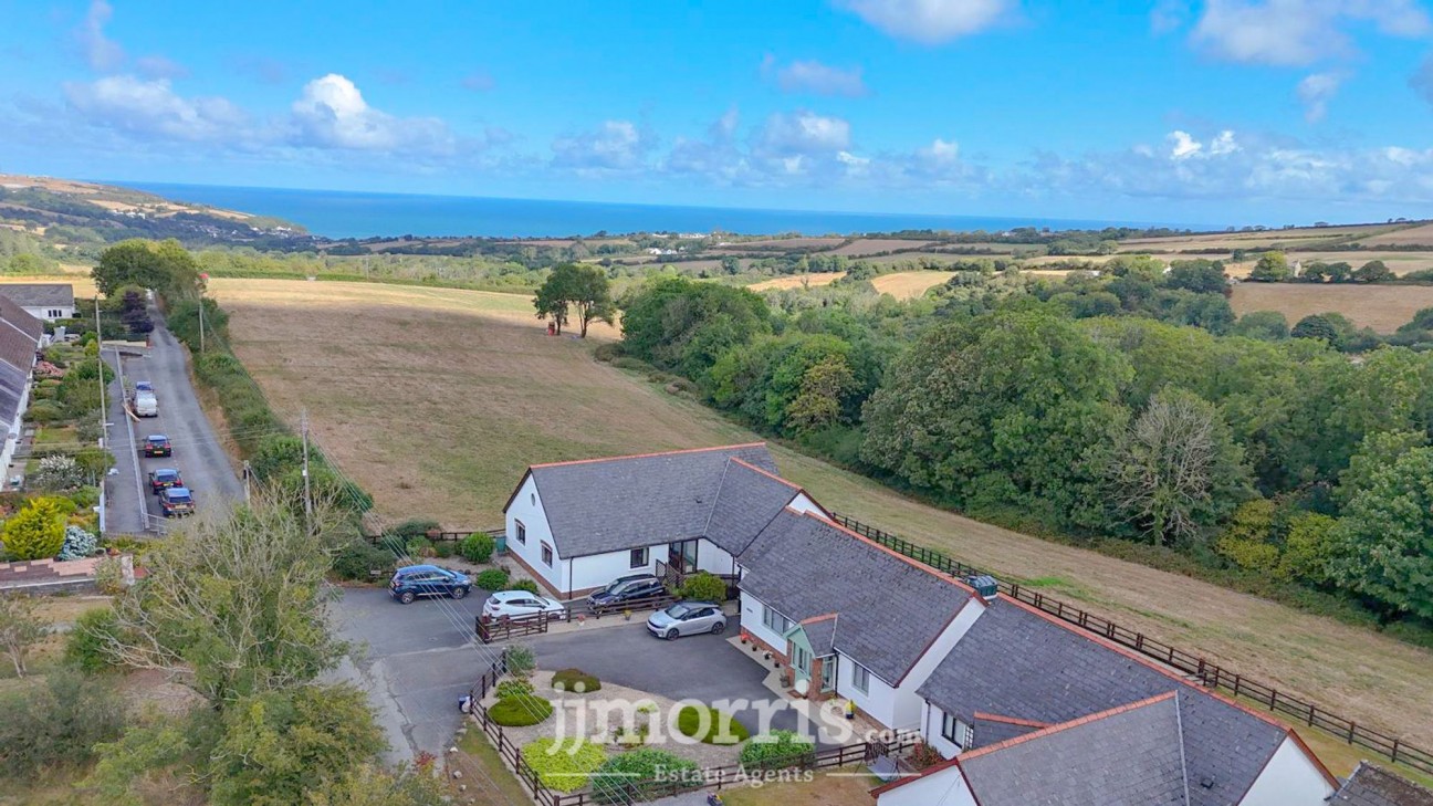 Lon Yr Ysgol, Blaenporth, SA43