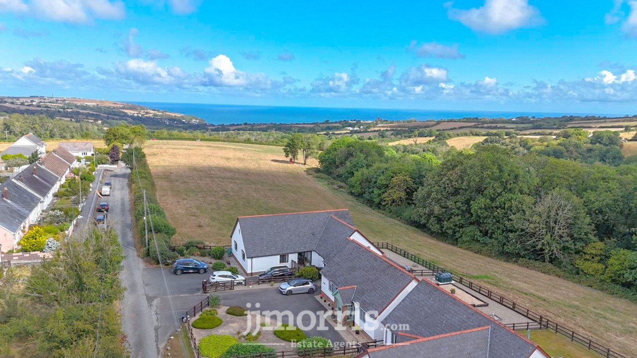 Lon Yr Ysgol, Blaenporth, SA43
