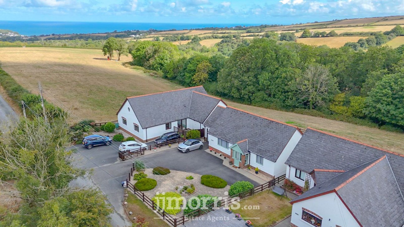 Lon Yr Ysgol, Blaenporth, SA43