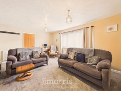 Lon Yr Ysgol, Blaenporth, SA43