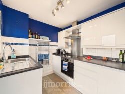 Upper West Street, Newport, SA42