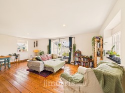 1A Feidr Eglwys, Newport, SA42