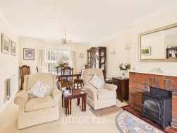 Fairbush Close, Crundale, SA62