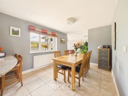 Ffostrasol, Llandysul, SA44