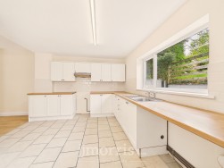 Hottipass Street, Fishguard, SA65