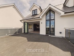 Dolphin Court, New Quay, SA45