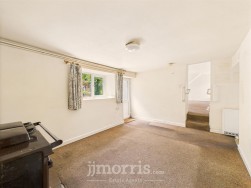 Long Street, Newport, SA42