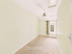 Long Street, Newport, SA42