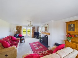 Lon Yr Ysgol, Blaenporth, SA43