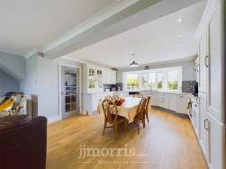 Lon Yr Ysgol, Blaenporth, SA43