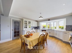 Lon Yr Ysgol, Blaenporth, SA43