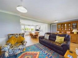 Lon Yr Ysgol, Blaenporth, SA43