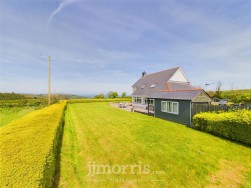 Lon Yr Ysgol, Blaenporth, SA43