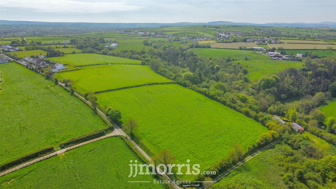 Lon Yr Ysgol, Blaenporth, SA43