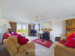 Lon Yr Ysgol, Blaenporth, SA43