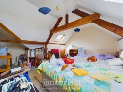 Aberystwyth Road, Cardigan, SA43