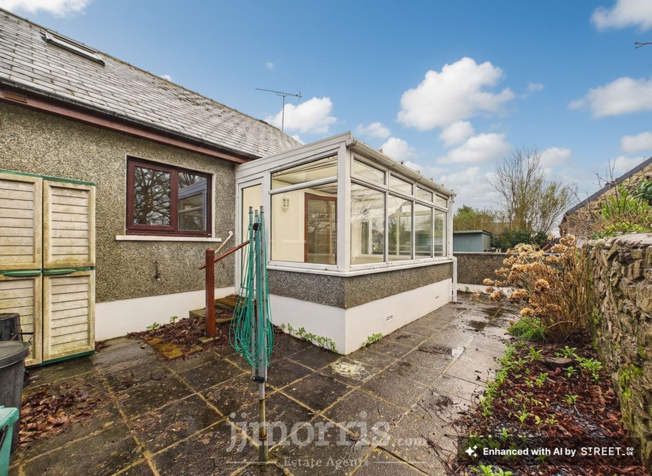 Chapelfield Gardens, Narberth, SA67