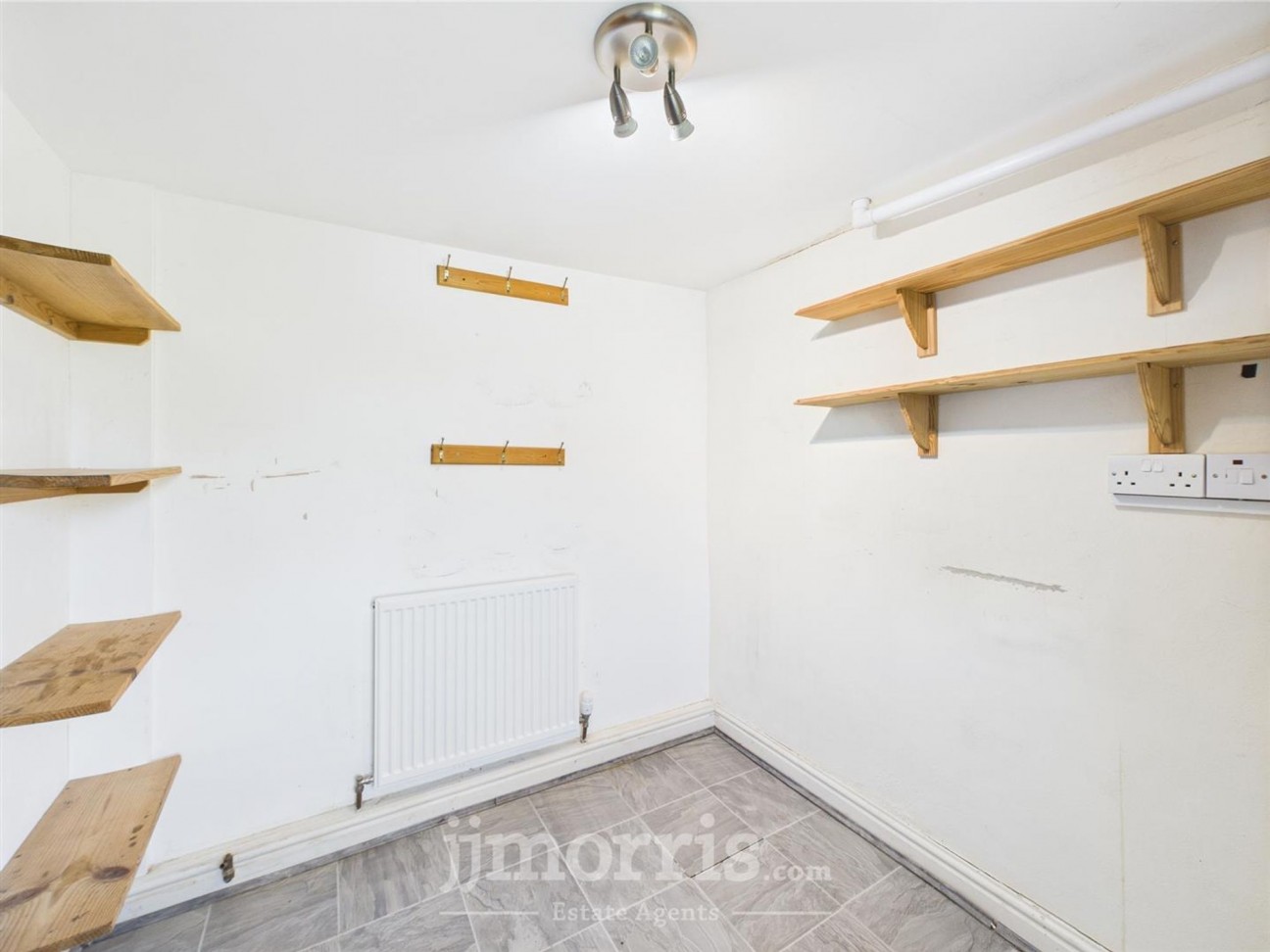 Dinas Cross, Newport, SA42