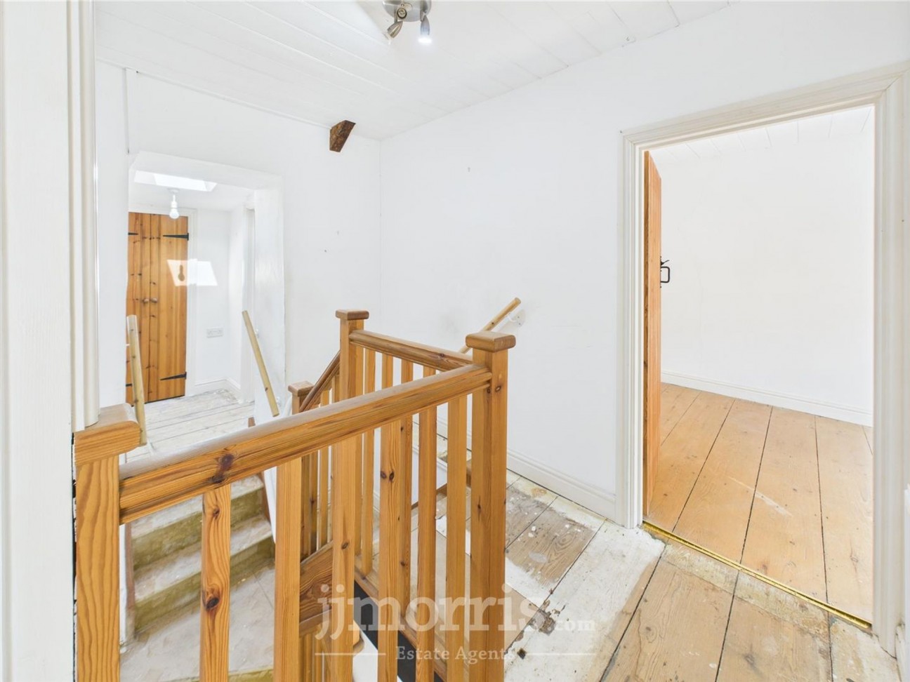 Dinas Cross, Newport, SA42