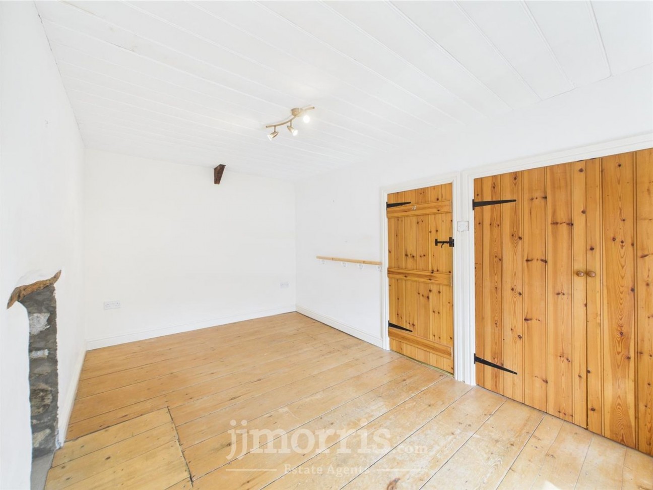 Dinas Cross, Newport, SA42