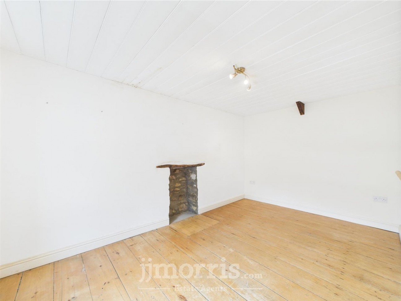 Dinas Cross, Newport, SA42