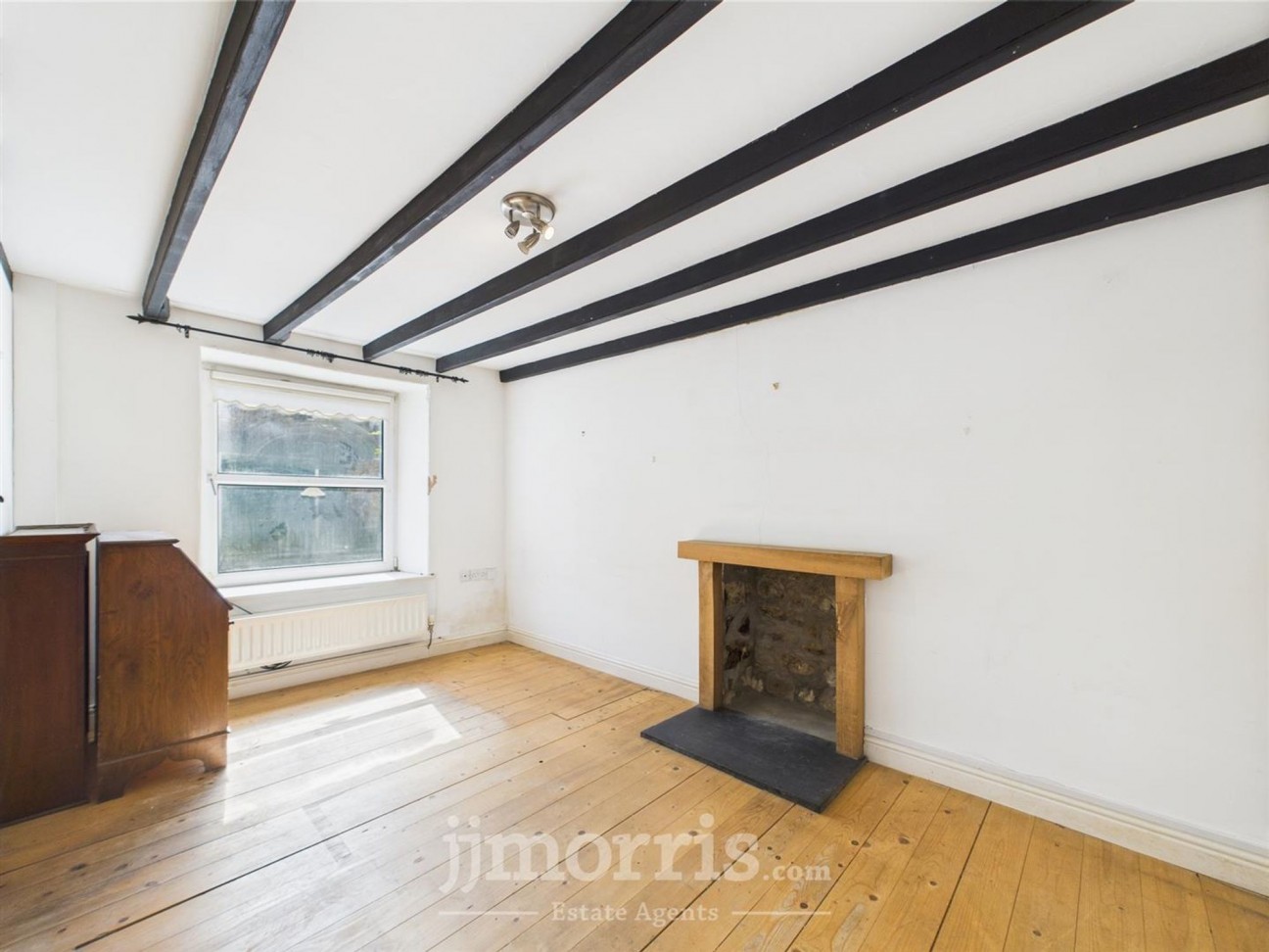 Dinas Cross, Newport, SA42