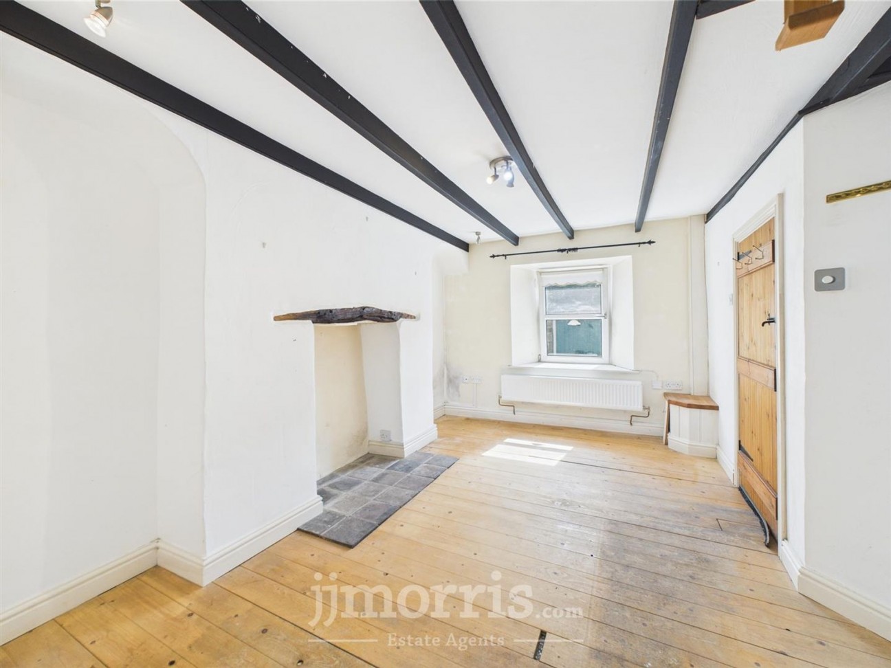 Dinas Cross, Newport, SA42