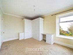 Stop And Call, Goodwick, SA64