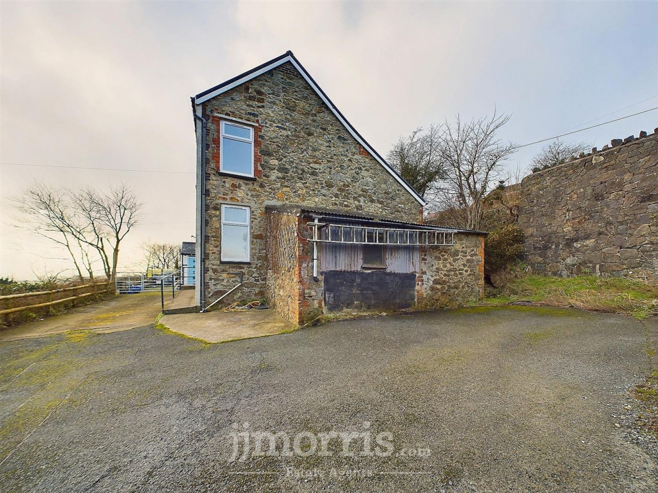 Stop And Call, Goodwick, SA64