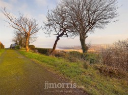 Stop And Call, Goodwick, SA64