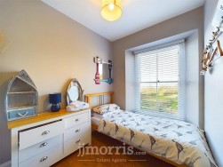 Dinas Cross, Newport, SA42