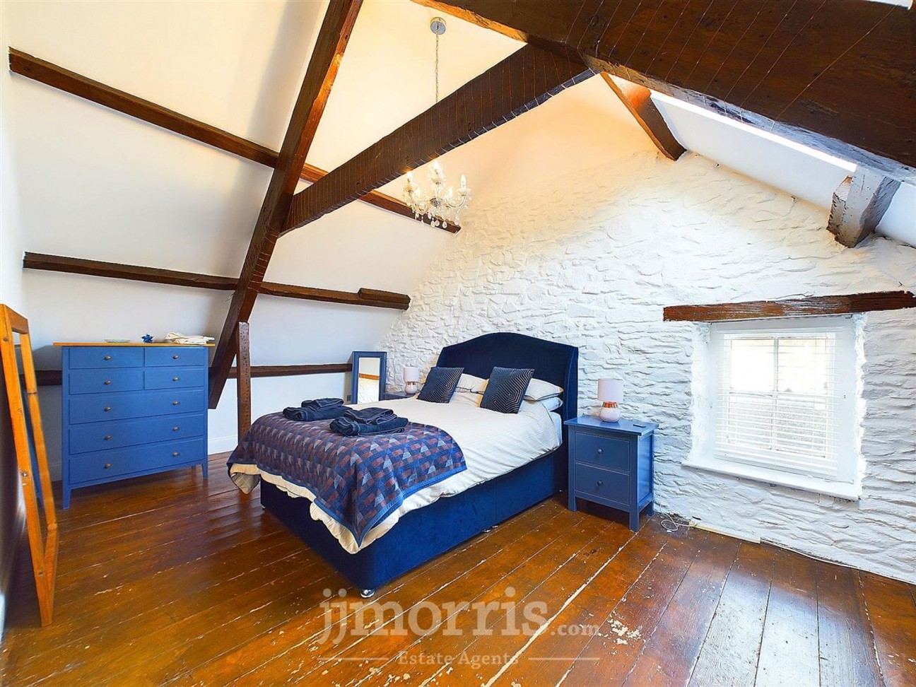 Dinas Cross, Newport, SA42