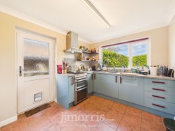 29 Ffordd Y Bedol, Aberporth, SA43