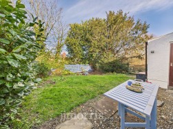 Dinas Cross, Newport, SA42